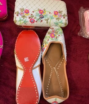 Punjabi Jutti & Cluches Size 39