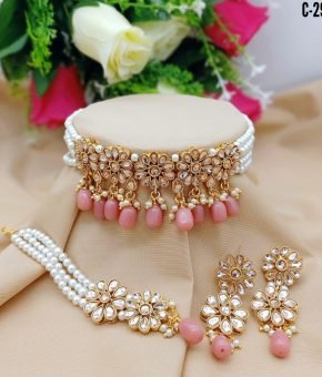 Kundan Choker Set