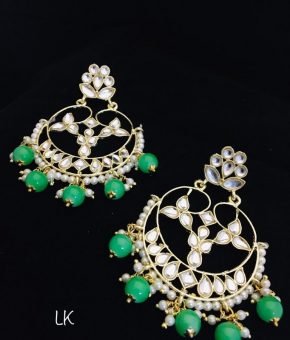 Kundan earrings with pearl